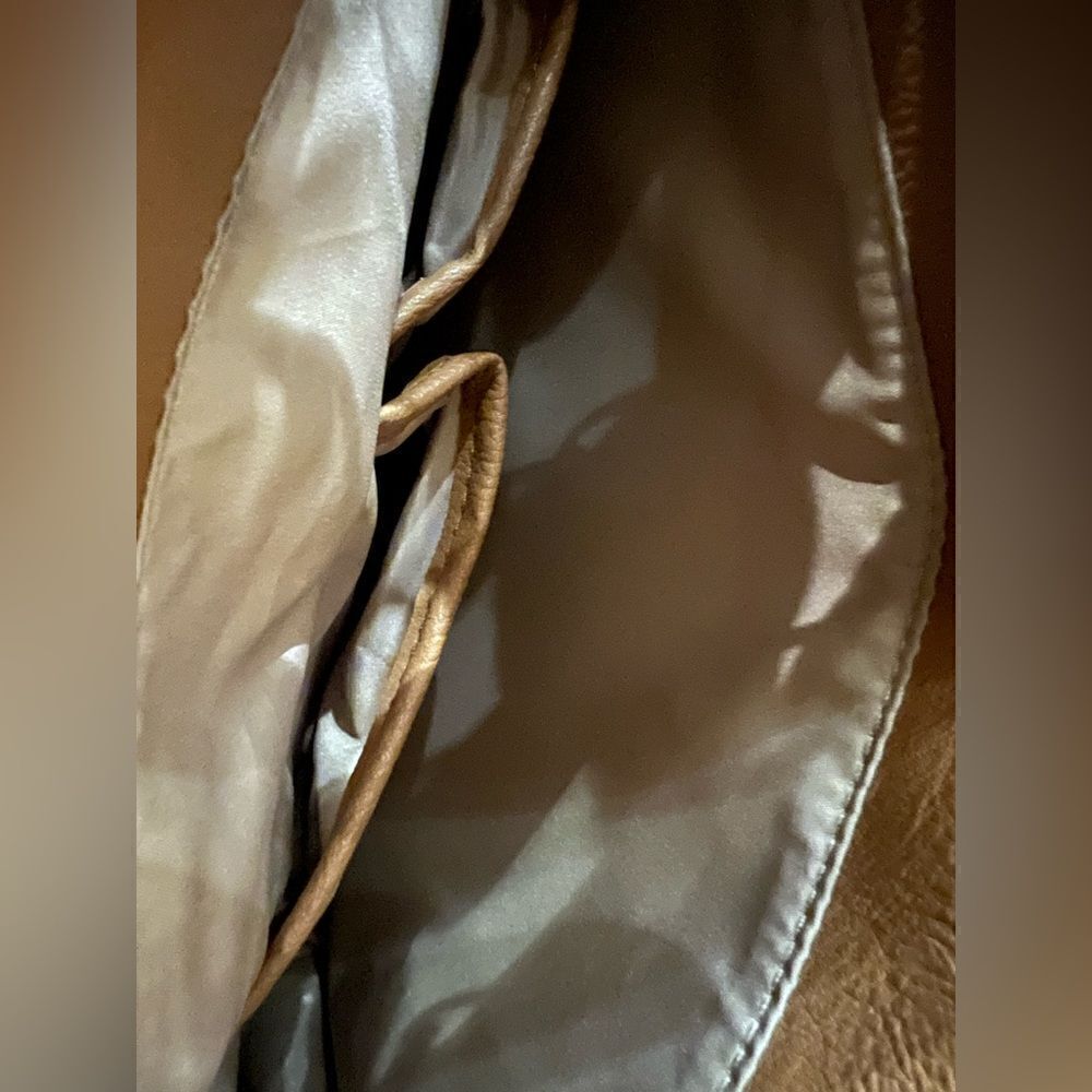 Beautiful striped Nine West purse - Picture 7 of 12